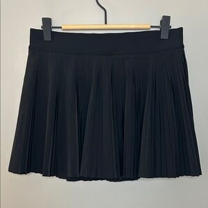 Lululemon Varsity High Rise Pleated Tennis Skirt Size 6 Black